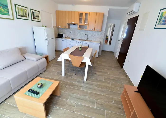 Arta Apartments