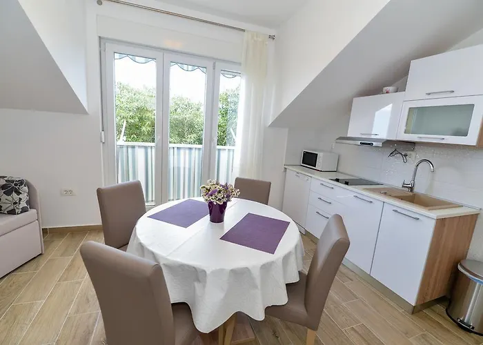 Arta Apartments