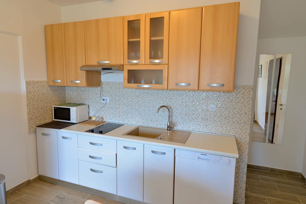Apartment Arta *