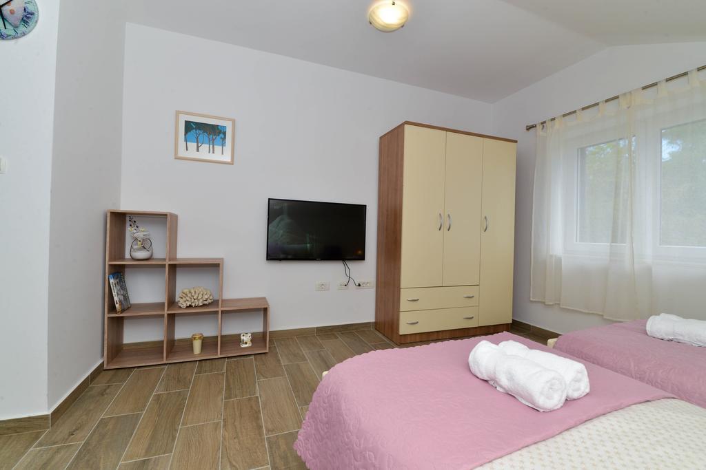 Arta Apartment *